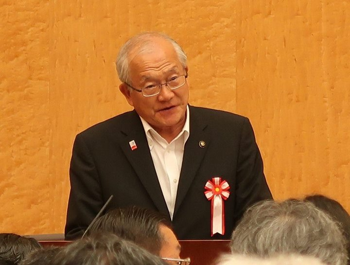 ホストタウン首長会議で発表を行なう戸田市長