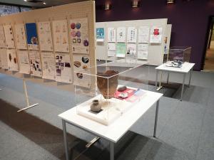 さんりくジオパークかわらばん作品展の展示状況