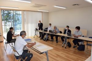 赤崎地区公民館と意見交換の様子