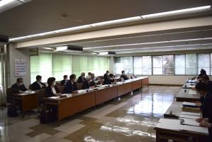 委員会での協議の様子