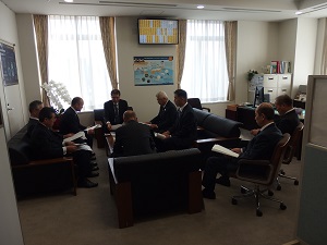 文部科学省にて