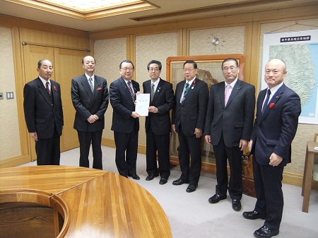 岩手県沿岸都市議会連絡会議で対県要望を行いましたの写真1