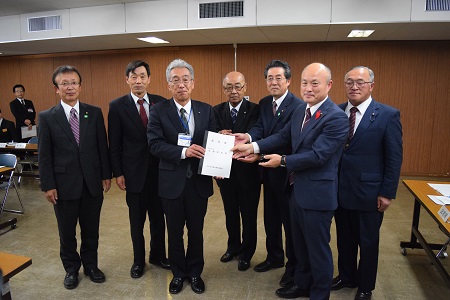 県へ要望書を提出