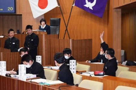 中学生意見交換写真1