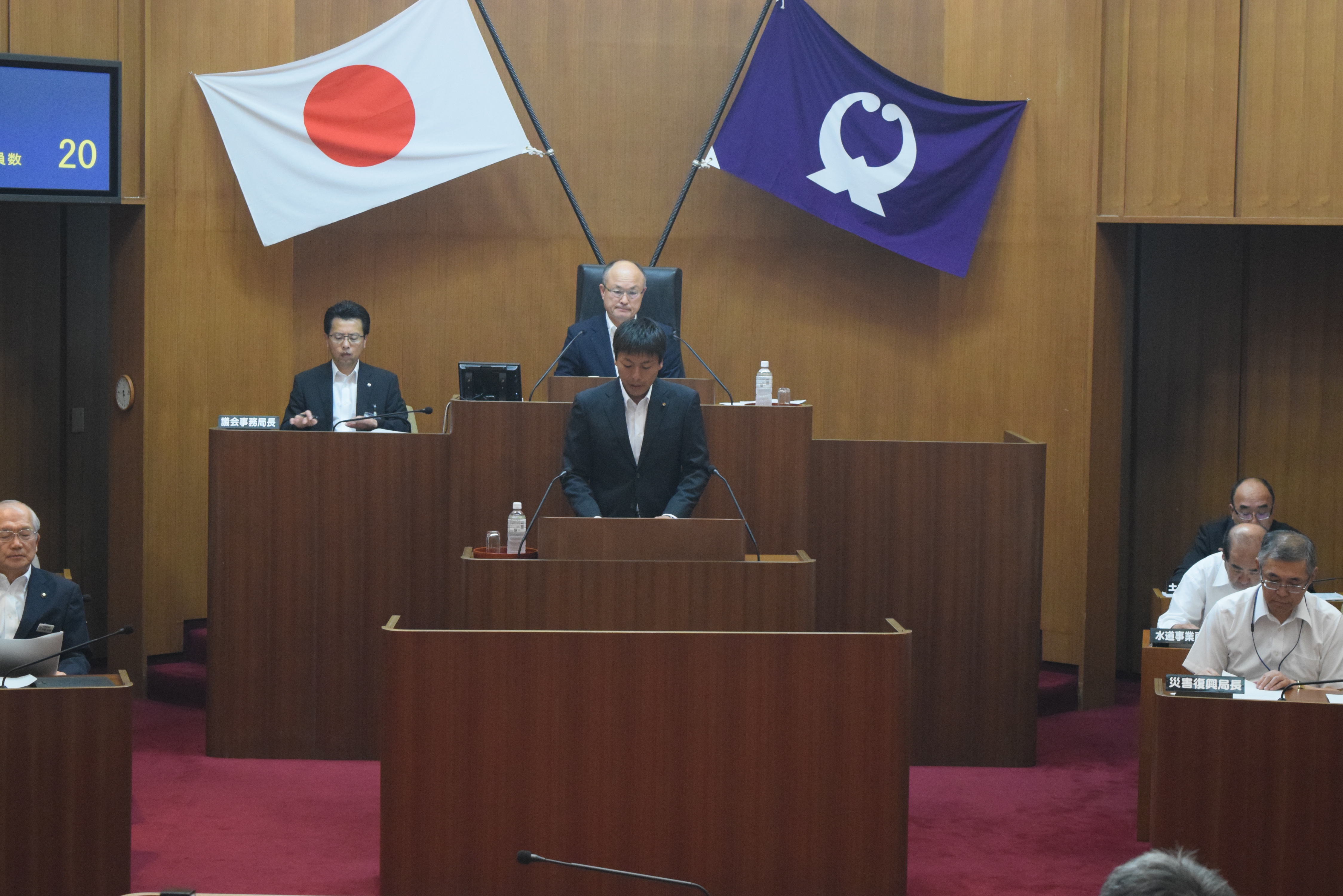 産業建設常任委員会が所管事務調査報告を行いましたの写真
