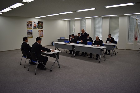岩手・宮城県際市町議会議長会で復興庁岩手復興局への要望活動を行いましたの写真2