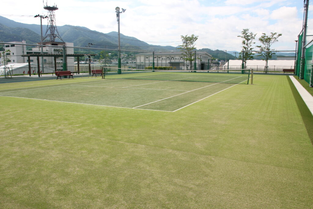 茶屋前緑地公園テニスコート