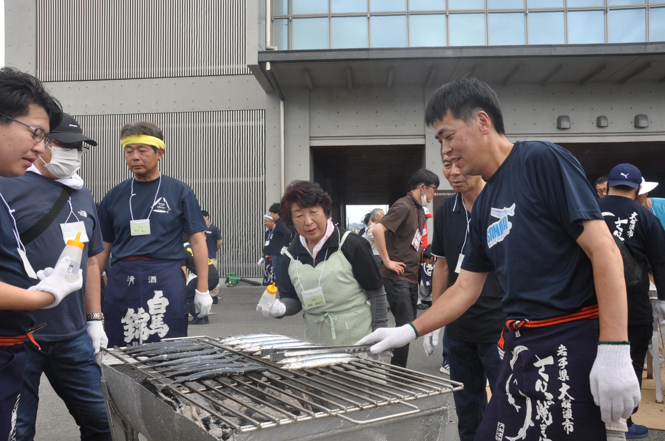 さんま焼き師認定試験の様子
